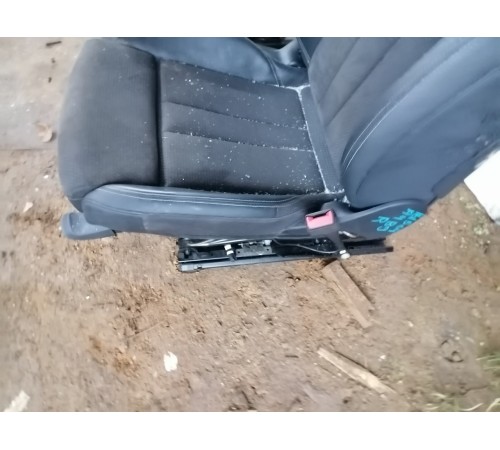 Сиденье переднее правое