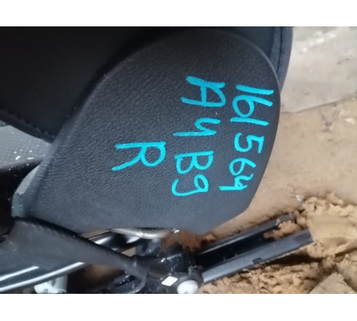 Сиденье переднее правое