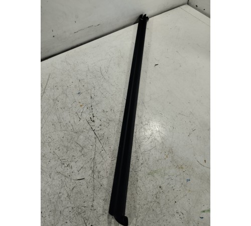 Уплотнитель стекла задний левый