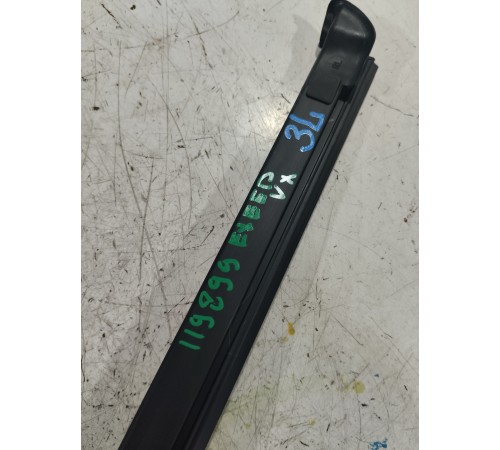 Уплотнитель стекла задний левый