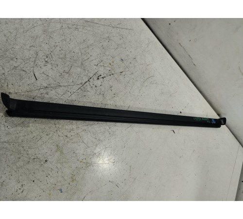 Уплотнитель стекла задний левый