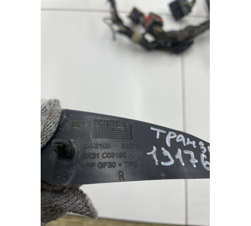 Накладка жабо правая