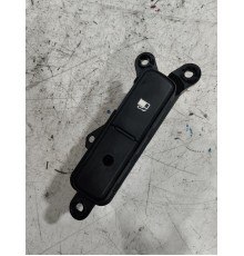 Кнопка открывания лючка бензобака