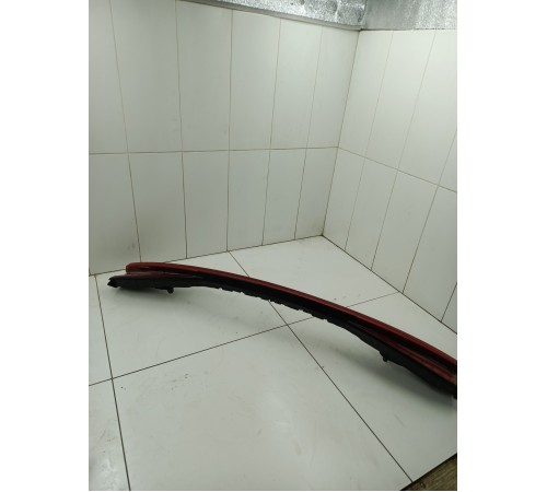 Фонарь двери крышки багажника центральный