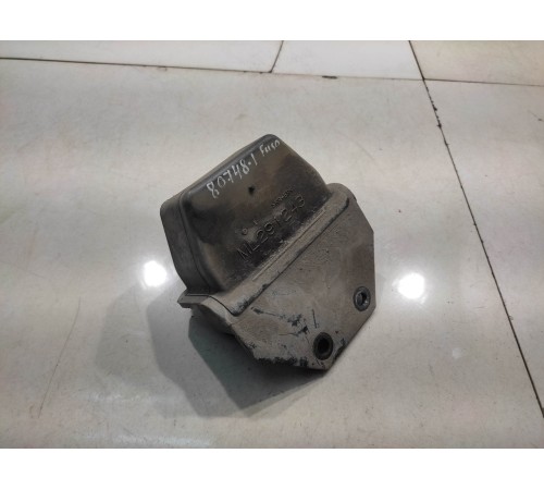 Отбойник задней рессоры(средний правый)