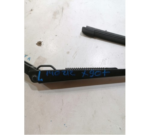 Поводок стеклоочистителя левый, водительский