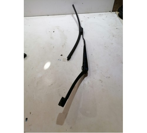 Поводок стеклоочистителя левый, водительский