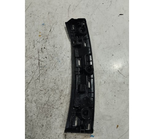 Кронштейн переднего бампера правый