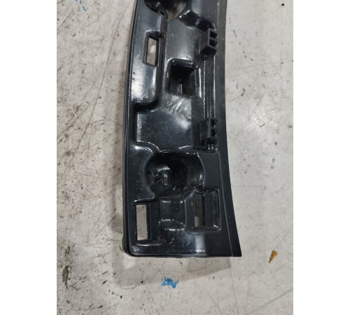 Кронштейн переднего бампера правый