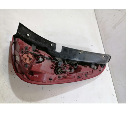 Фонарь задний левый внешний