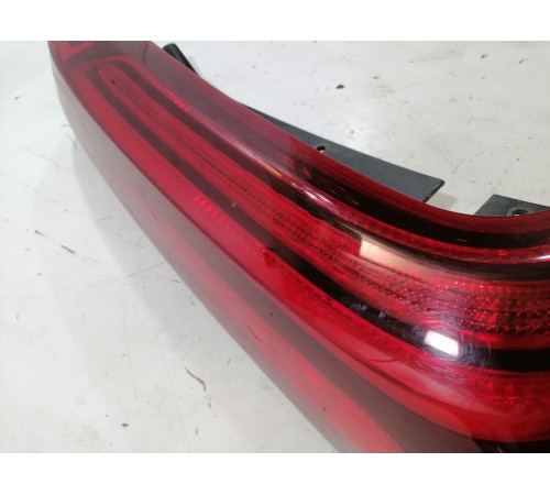 Фонарь задний левый внешний