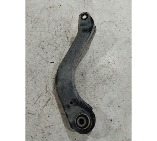 Рычаг подвески задний правый верхний