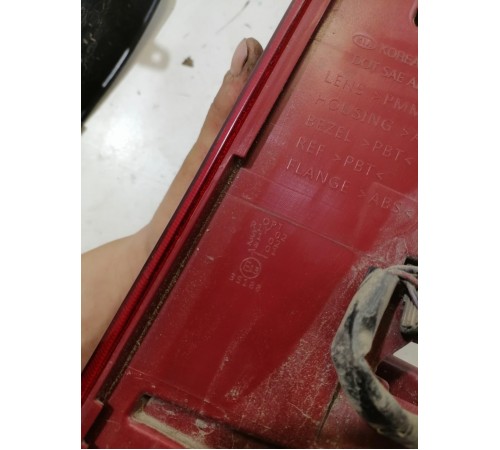 Фонарь задний левый внешний