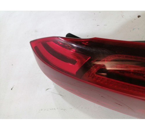 Фонарь задний левый внешний