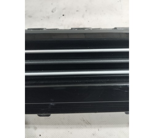 Воздушный дефлектор передний правый