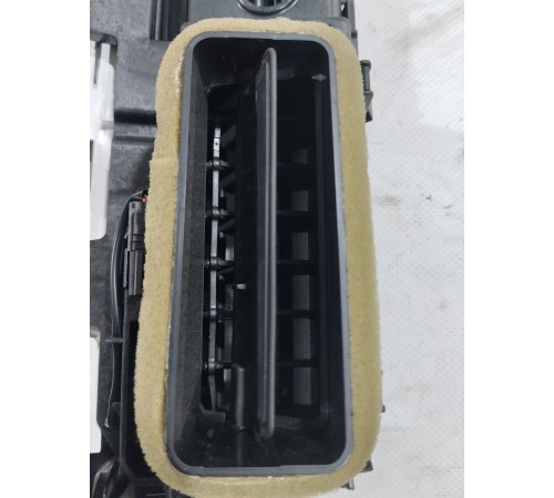 Воздушный дефлектор передний правый