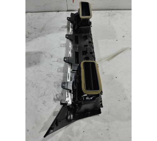 Воздушный дефлектор передний правый