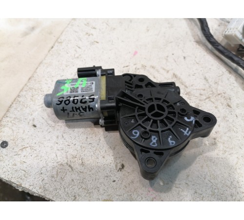 Моторчик стеклоподъемника задний правый