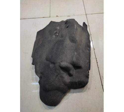 Пыльник двигателя (правый)