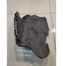 Пыльник двигателя (правый)