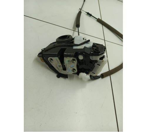 Замок двери задний левый