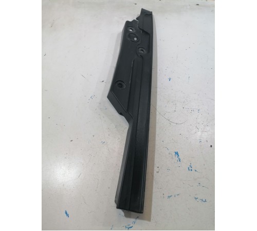 Накладка крыла передняя правая