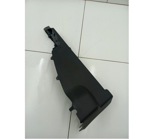 Обшивка багажника задняя правая