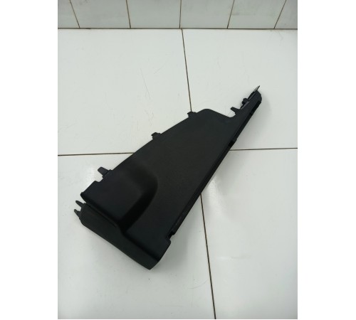 Обшивка багажника задняя правая