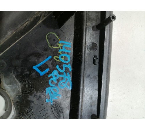 Декоративная накладка кузова передняя левая, уголок