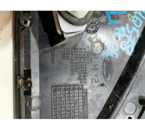 Декоративная накладка кузова передняя левая, уголок