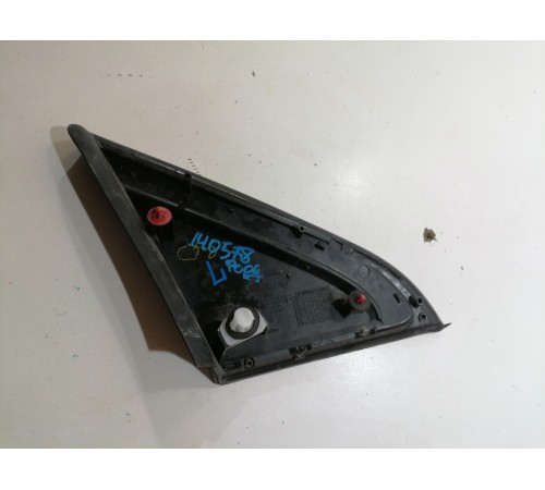 Декоративная накладка кузова передняя левая, уголок