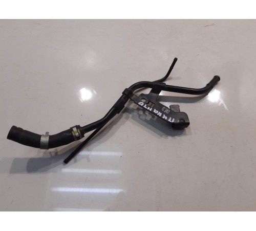 Трубка топливная с кронштейном