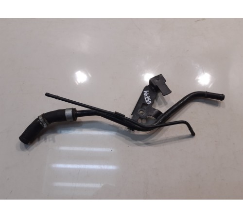 Трубка топливная с кронштейном