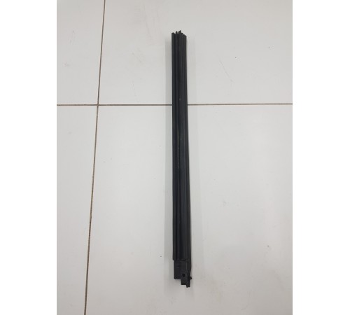 Уплотнитель стекла задний левый внутренний