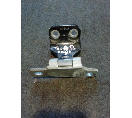 Петля двери верхняя задняя левая