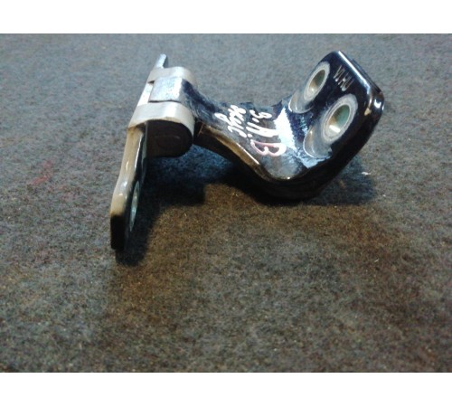 Петля двери верхняя задняя левая