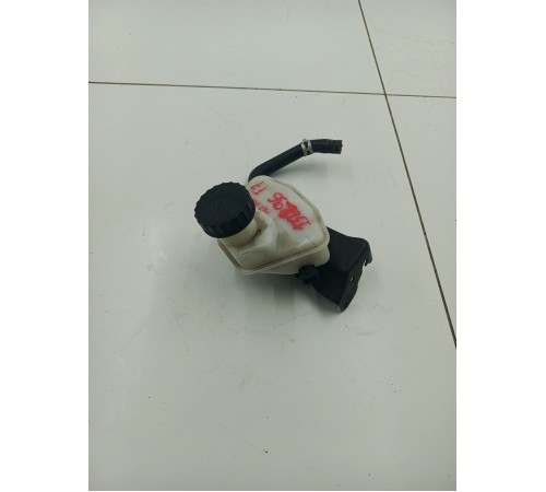 Бочок тормозной жидкости