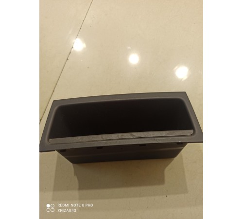 Вещевой ящик (задний)