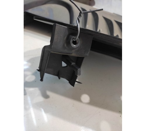 Воздушный дефлектор капота