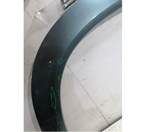 Накладка молдинг крыла передняя правая