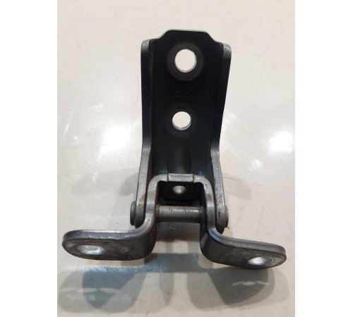 Петля двери (передняя, левая, верхняя)