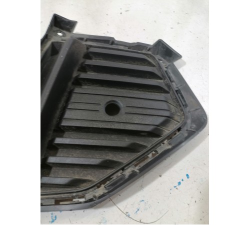 Накладка переднего бампера правая