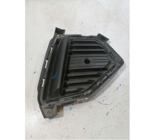 Накладка переднего бампера правая