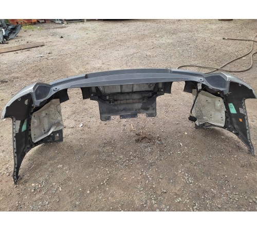 Задний бампер в сборе