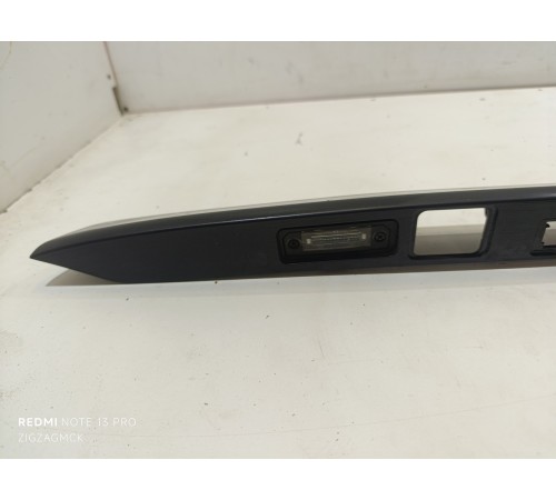 Накладка крышки багажника