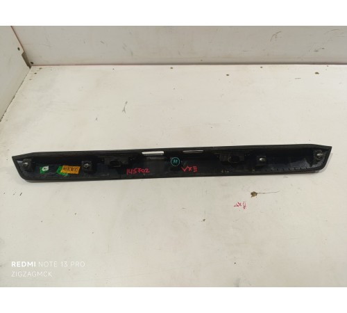 Накладка крышки багажника