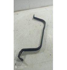 Крепление топливного бака