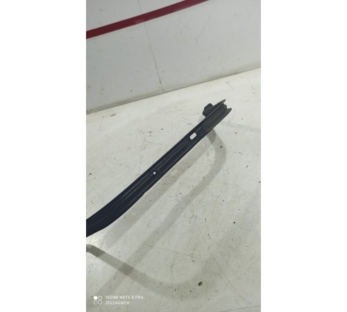 Крепление топливного бака