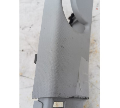 Обшивка задней стойки правая верхняя