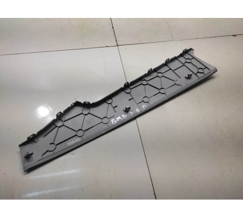 Пластик салона (правый)